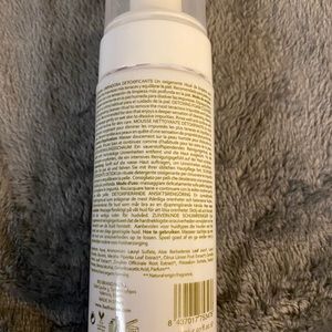 feel free herb infusion mild cleansing foam